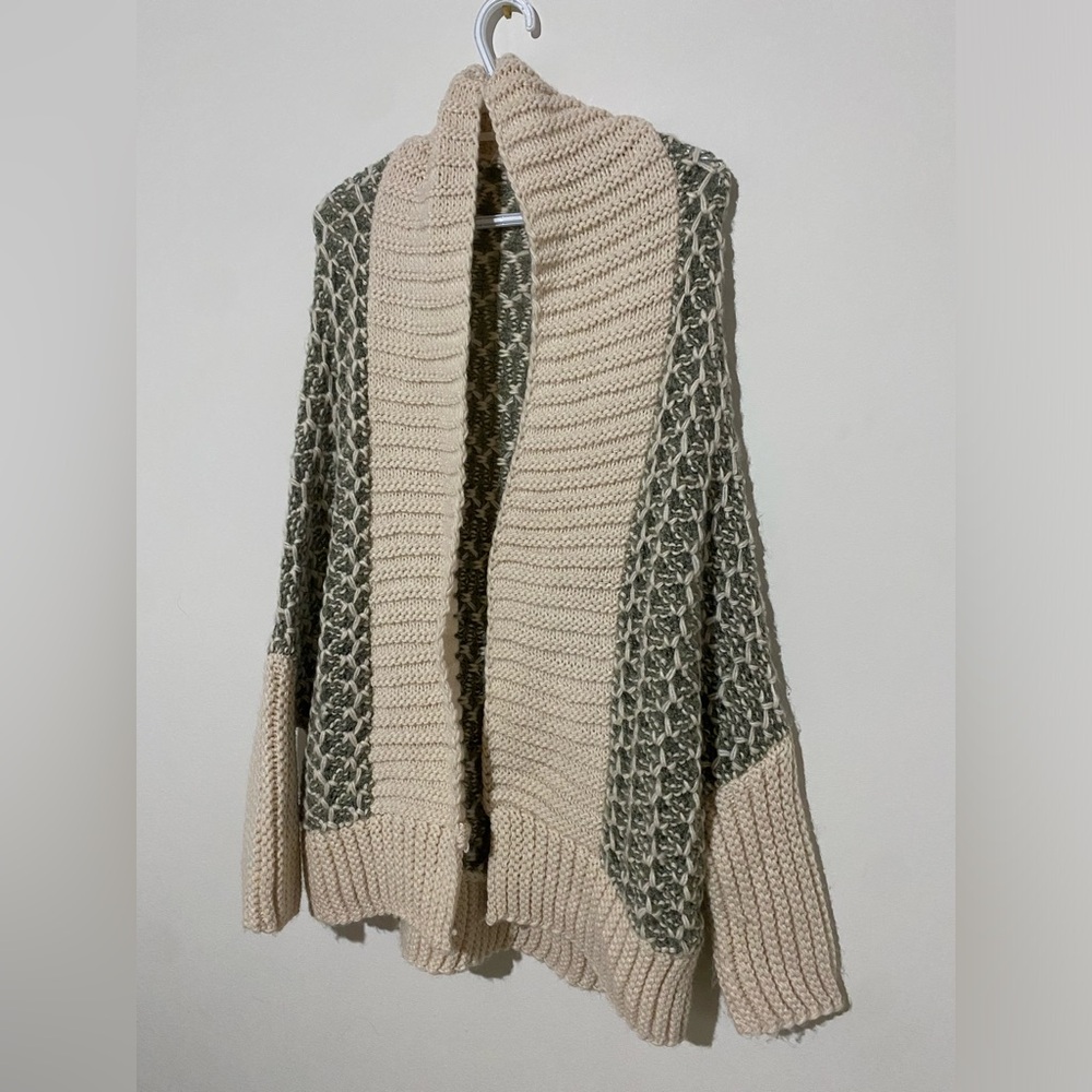 Simply Noelle Textured Cardigan - Cream and Green